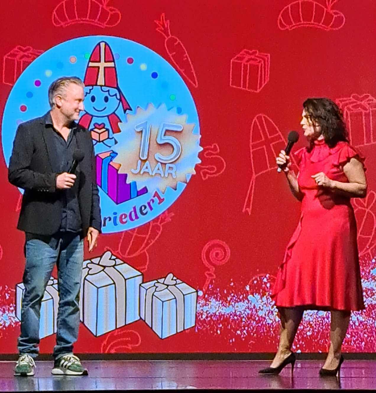 15 jarig jubileum dinnershow - Sintvoorieder1